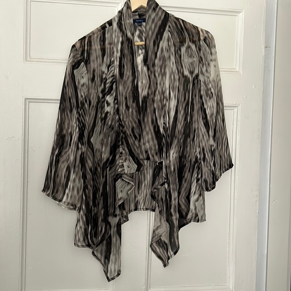 Rietman‘s sheer 3/4 sleeve open front cardigan, black and gray print. Size XXL. - Picture 1 of 6
